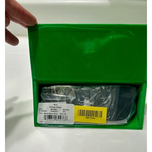 Bottega Veneta 54mm Round Oval Sunglasses - Picture 7 of 8